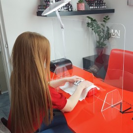 Plexiglass Protective Wall